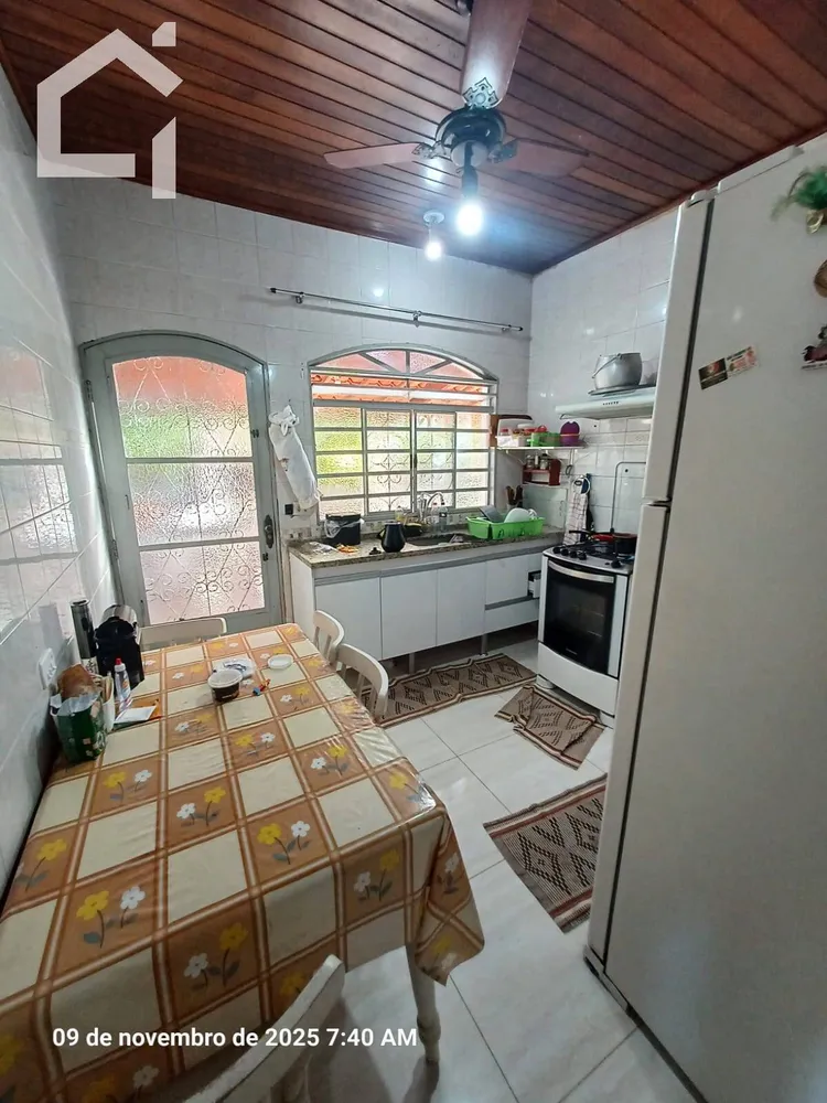 Casa, 3 quartos, 230 m² - Foto 8