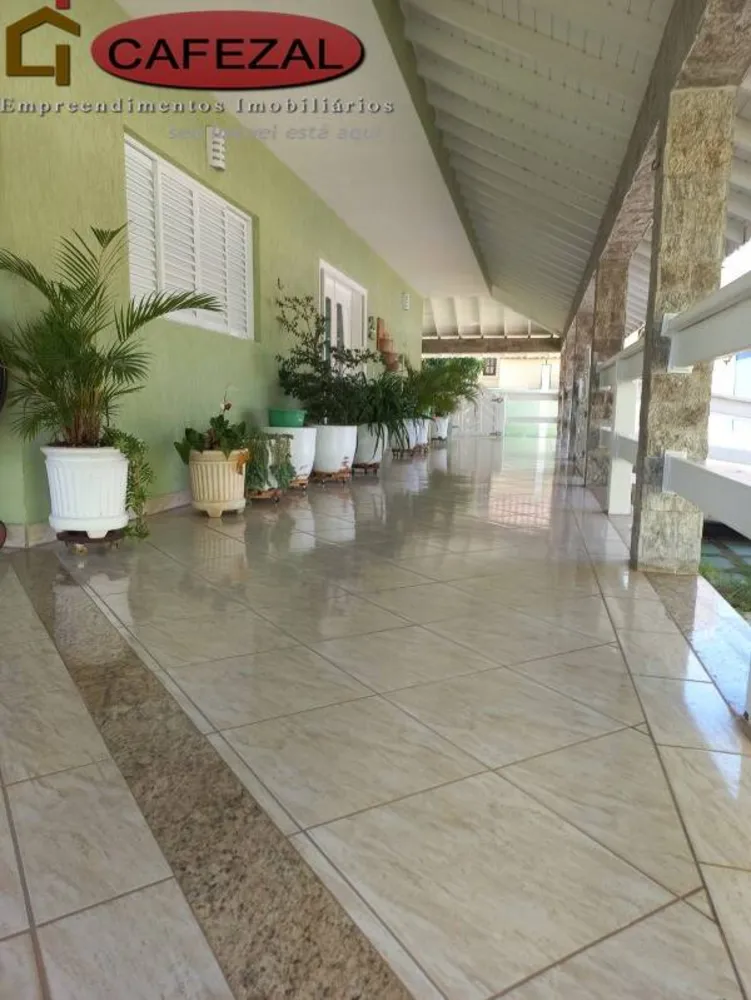 Casa, 7 quartos, 641 m² - Foto 3