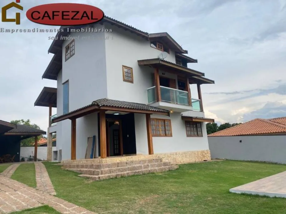 Casa, 4 quartos, 370 m² - Foto 1