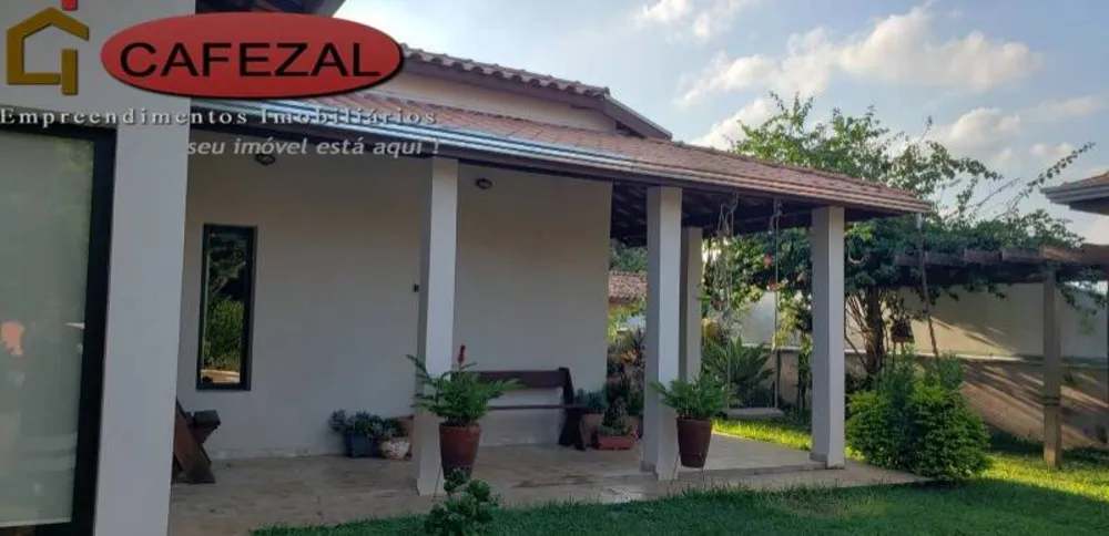 Casa, 4 quartos, 256 m² - Foto 2