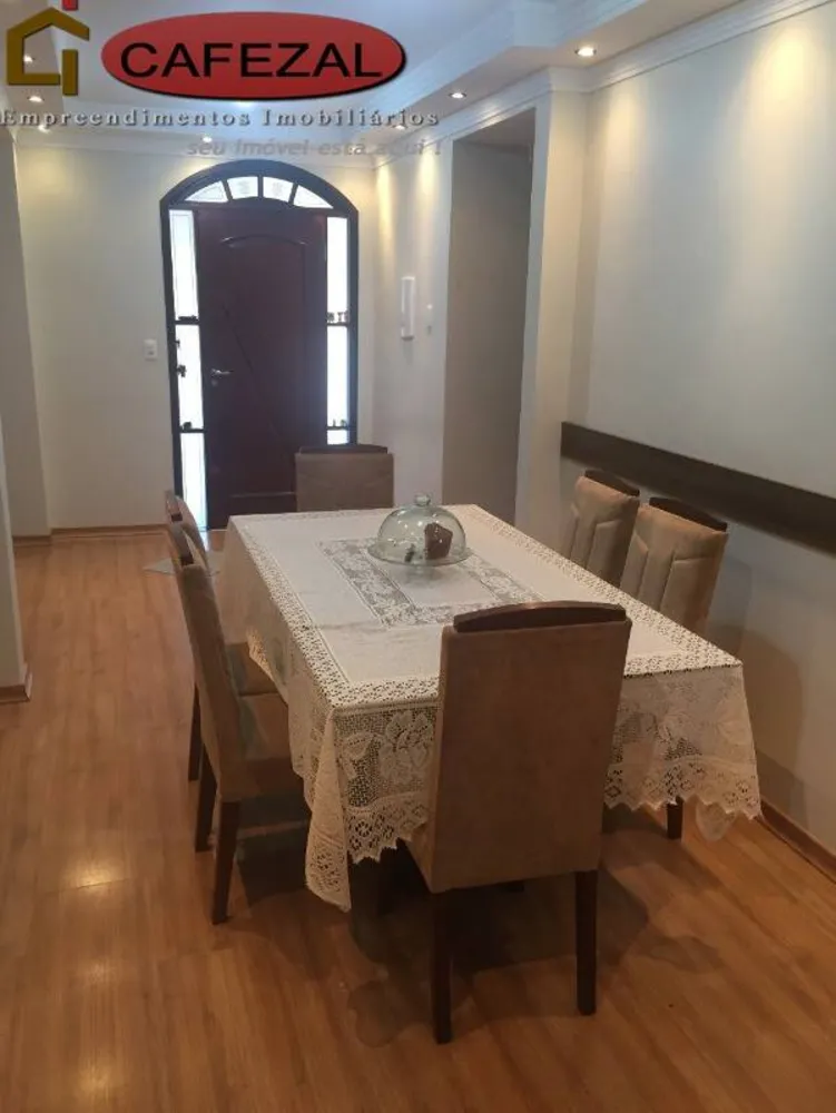 Casa, 3 quartos, 248 m² - Foto 2