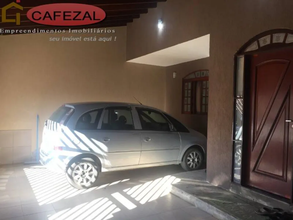 Casa, 3 quartos, 248 m² - Foto 1
