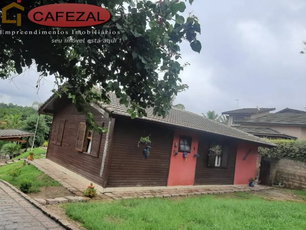 Casa, 4 quartos, 247 m² - Foto 1