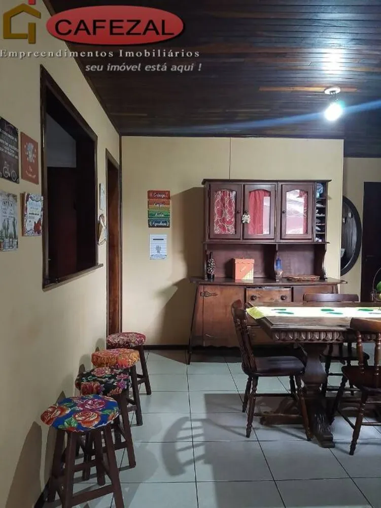 Casa, 4 quartos, 247 m² - Foto 5