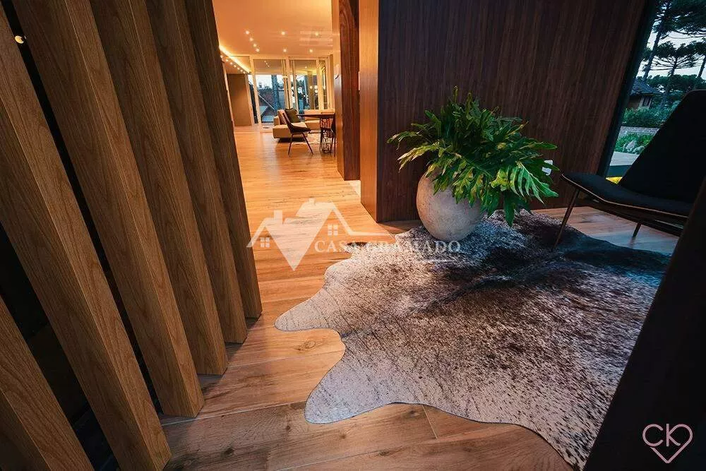 Casa, 4 quartos, 590 m² - Foto 2