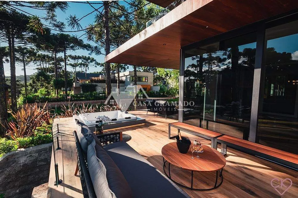 Casa, 4 quartos, 590 m² - Foto 1