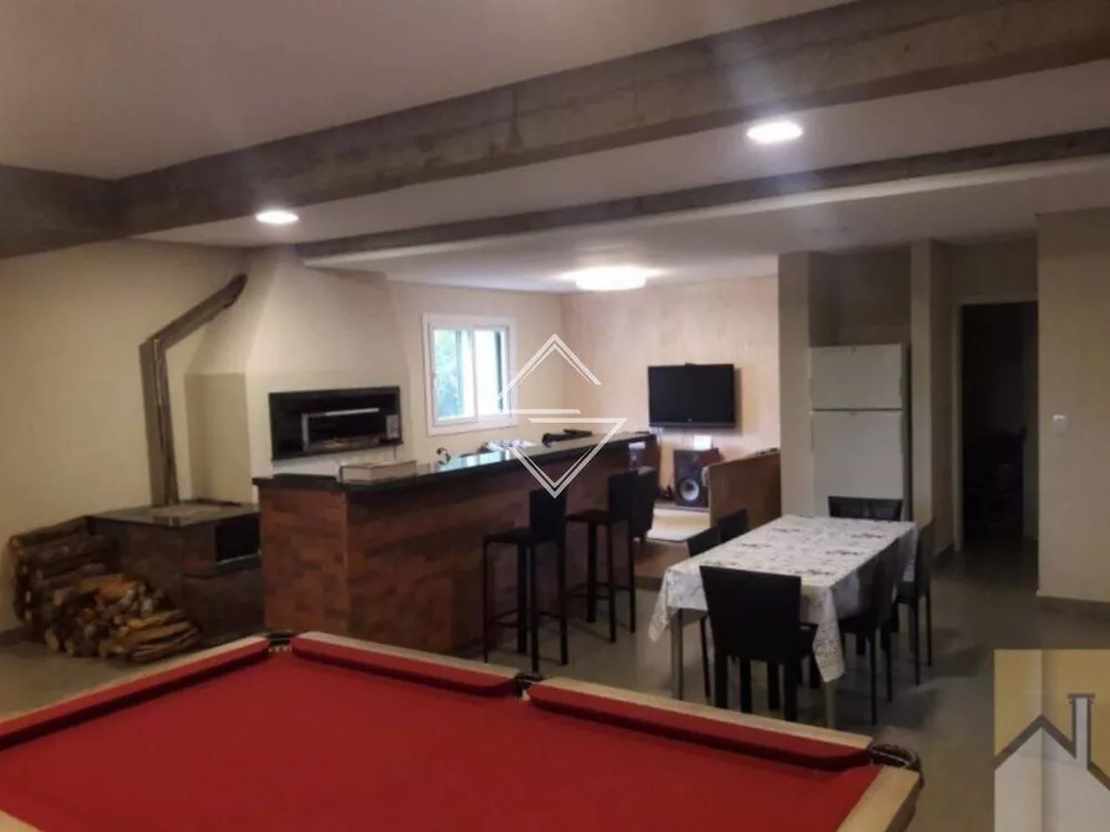 Casa, 3 quartos, 335 m² - Foto 1