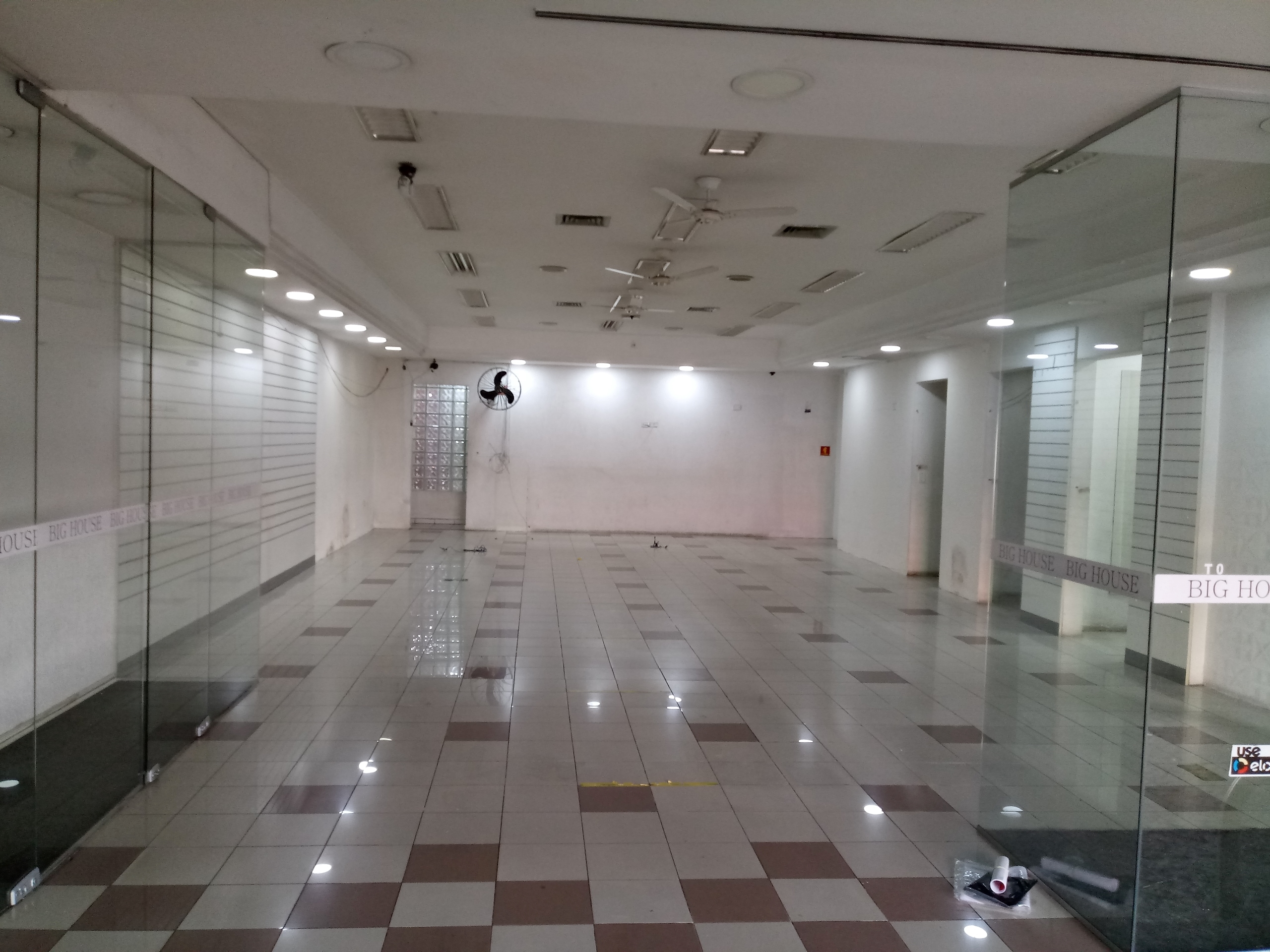 Loja-Salão para alugar com 2 quartos, 220m² - Foto 12