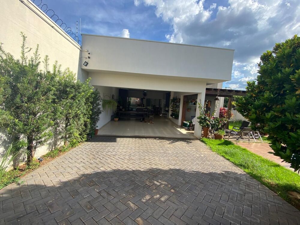 Casa à venda com 3 quartos, 213m² - Foto 3