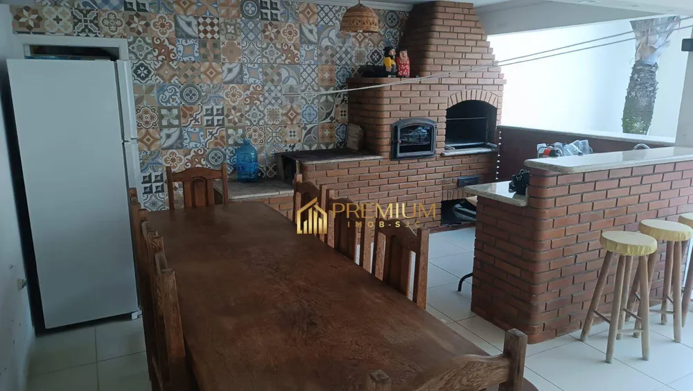 Sobrado, 4 quartos, 270 m² - Foto 2