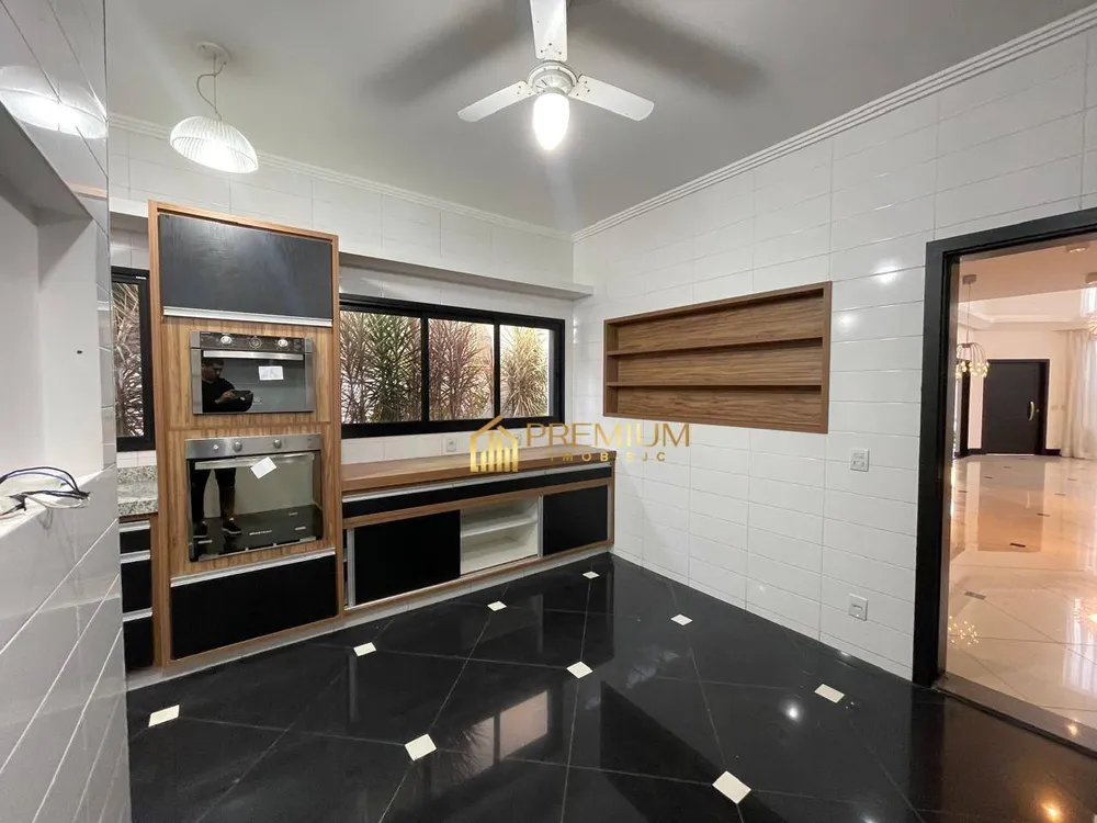 Sobrado, 5 quartos, 280 m² - Foto 2
