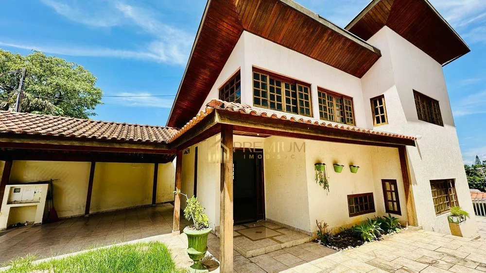 Sobrado, 3 quartos, 300 m² - Foto 1