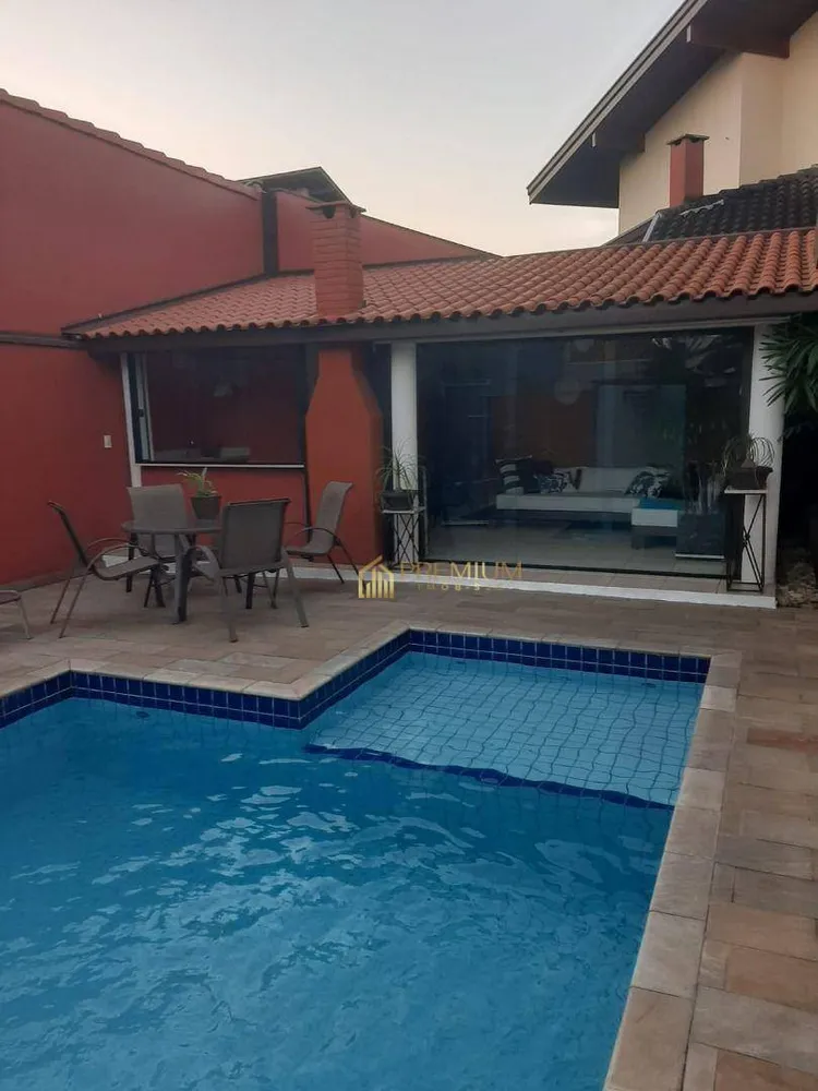 Casa de Condomínio, 4 quartos - Foto 1