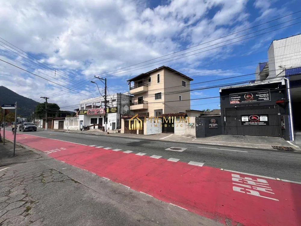 Casa, 4 quartos, 200 m² - Foto 1