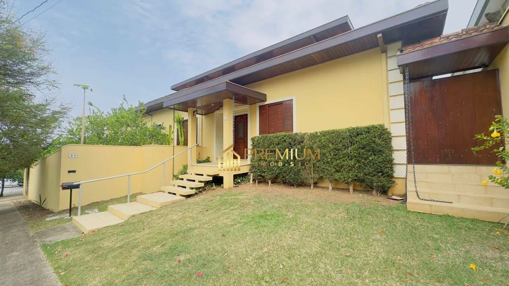 Sobrado, 3 quartos, 561 m² - Foto 1