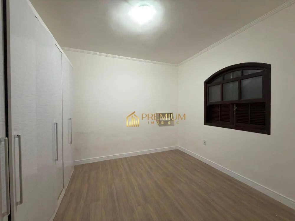 Casa, 3 quartos, 253 m² - Foto 4