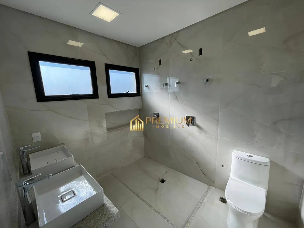 Sobrado, 3 quartos, 218 m² - Foto 2