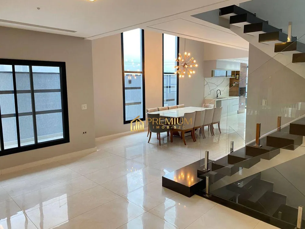 Sobrado, 3 quartos, 291 m² - Foto 1