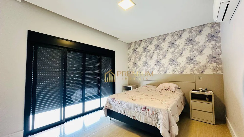 Sobrado, 3 quartos, 363 m² - Foto 1