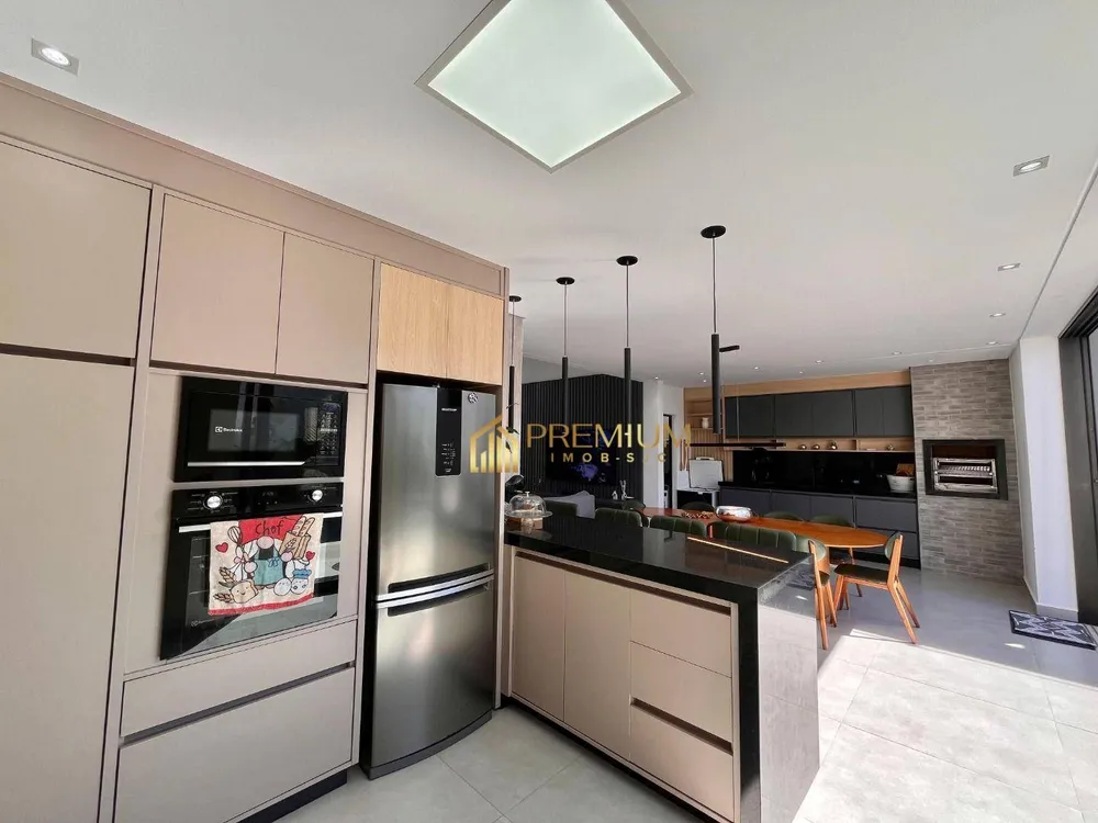 Sobrado, 4 quartos, 288 m² - Foto 1