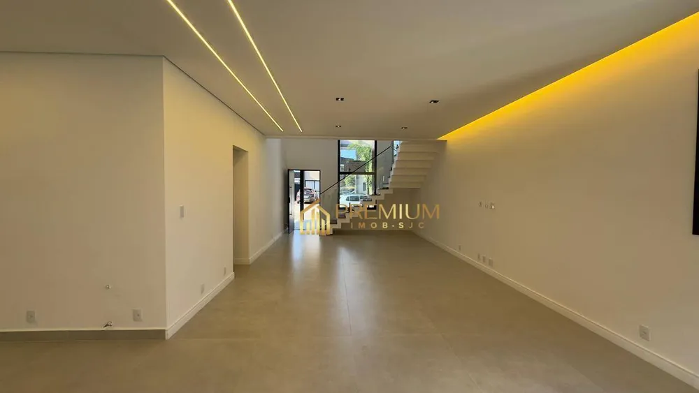Sobrado, 3 quartos, 268 m² - Foto 2