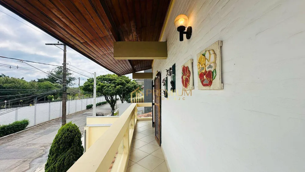 Sobrado, 5 quartos, 275 m² - Foto 2
