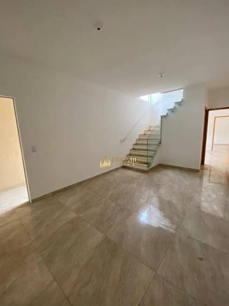 Sobrado, 4 quartos, 180 m² - Foto 1