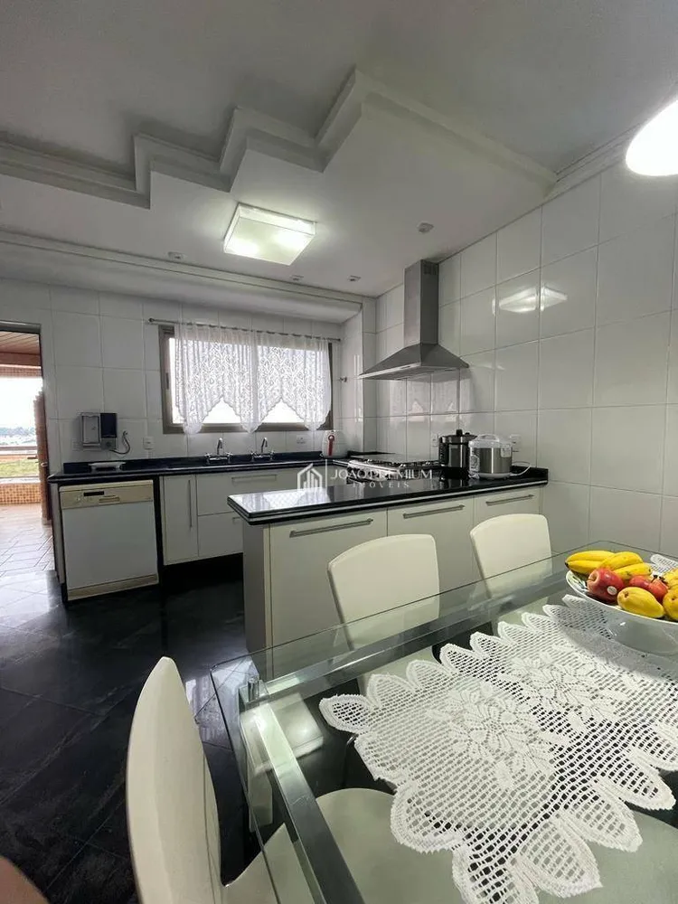 Apartamento, 4 quartos, 204 m² - Foto 1