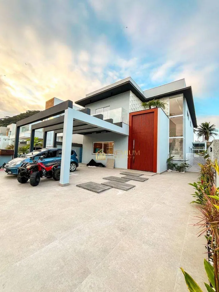 Sobrado, 4 quartos, 340 m² - Foto 1