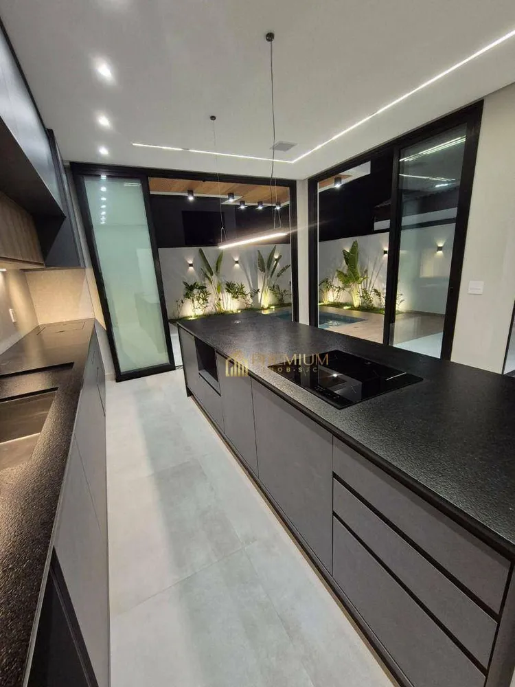 Sobrado, 4 quartos, 244 m² - Foto 7