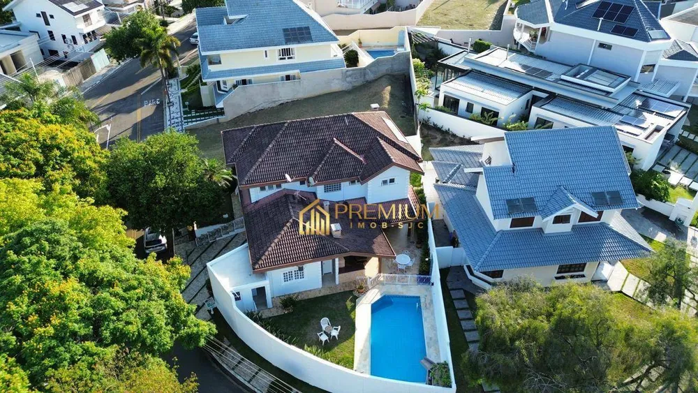 Sobrado, 4 quartos, 315 m² - Foto 1