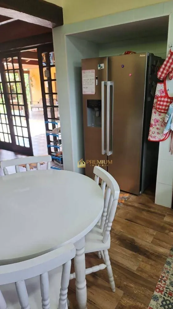 Casa, 4 quartos, 250 m² - Foto 11