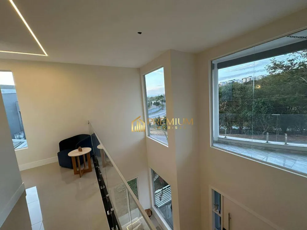 Sobrado, 3 quartos, 270 m² - Foto 1