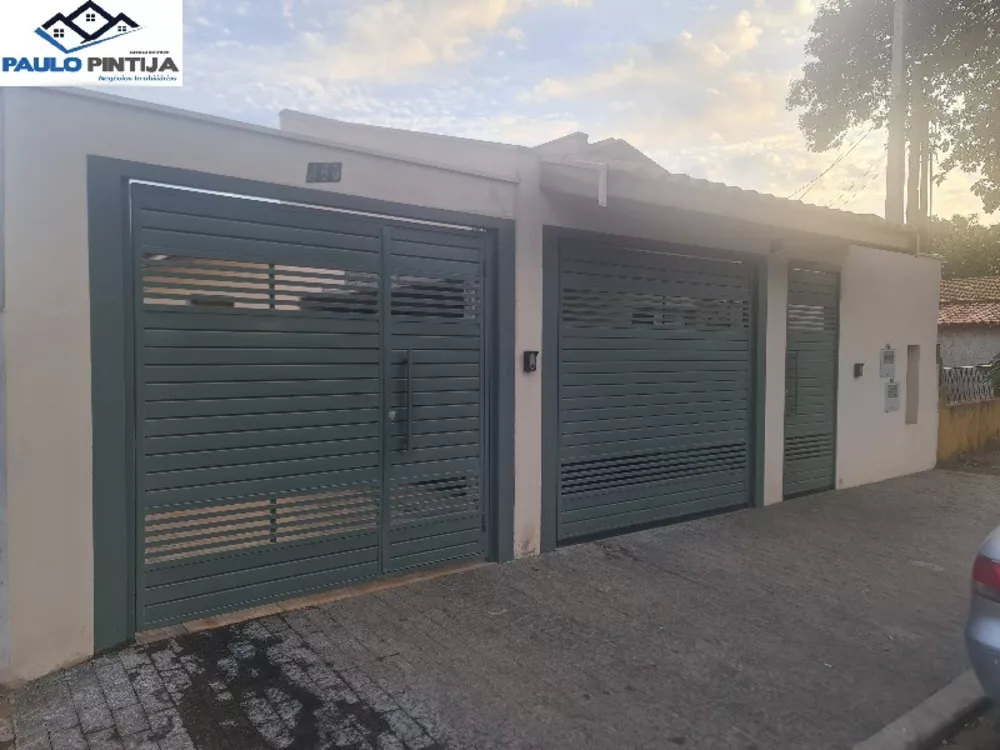 Casa à venda com 4 quartos, 204m² - Foto 1