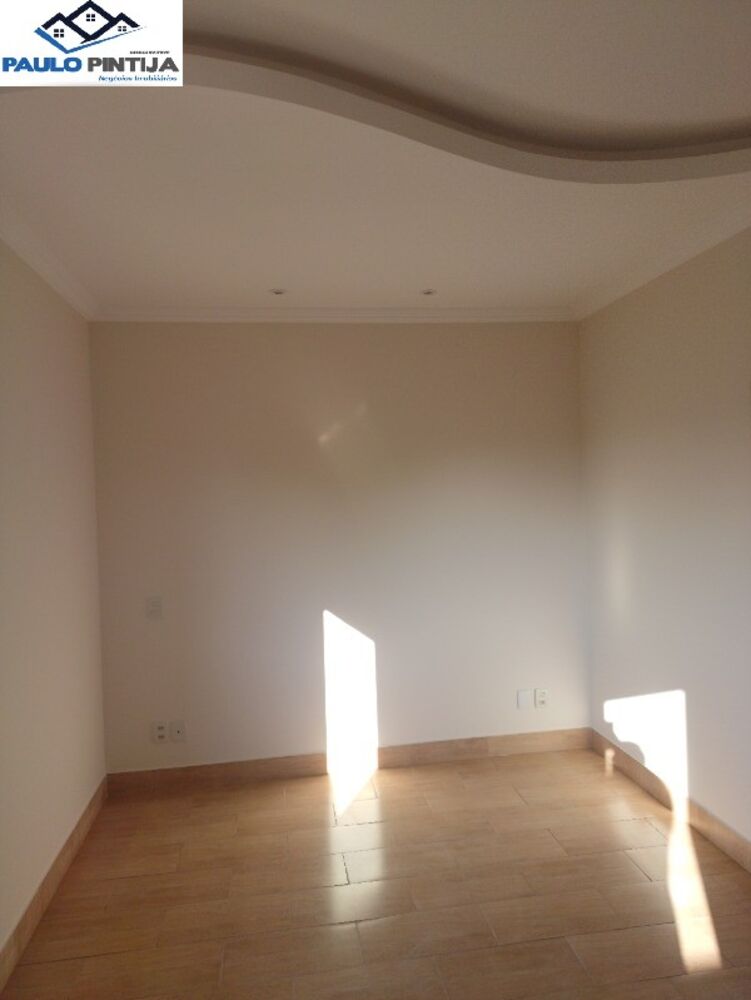Casa à venda e aluguel com 3 quartos, 286m² - Foto 3