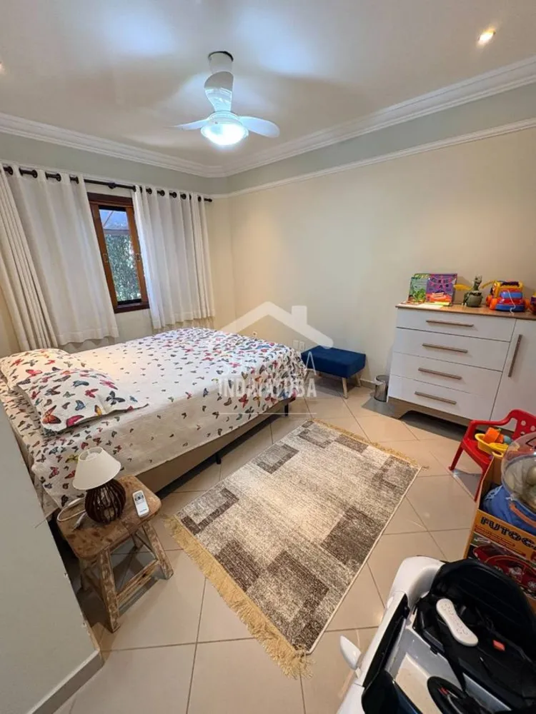 Chácara, 3 quartos, 551 m² - Foto 2