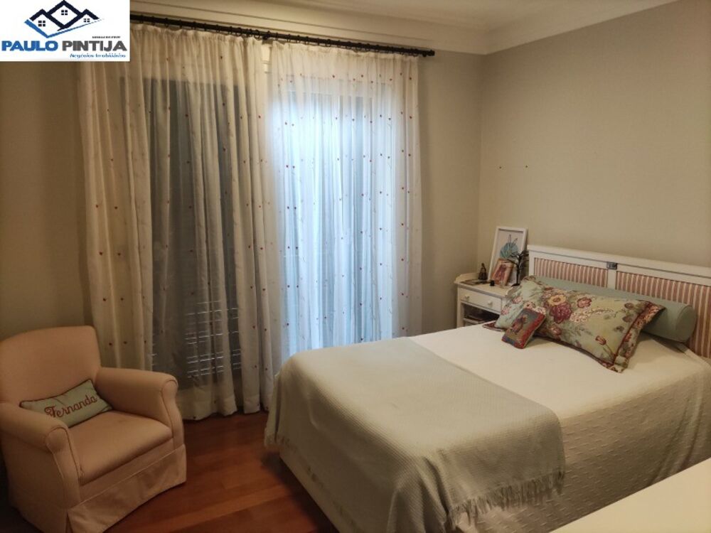 Casa para alugar com 6 quartos, 391m² - Foto 4