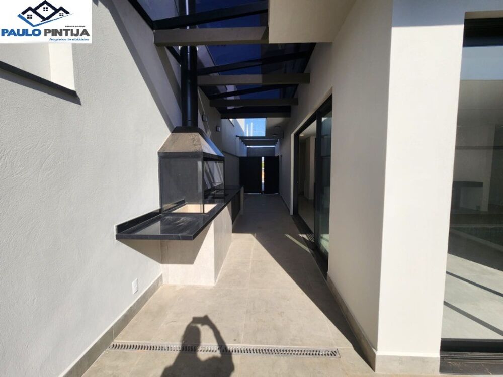 Casa à venda com 3 quartos, 204m² - Foto 4