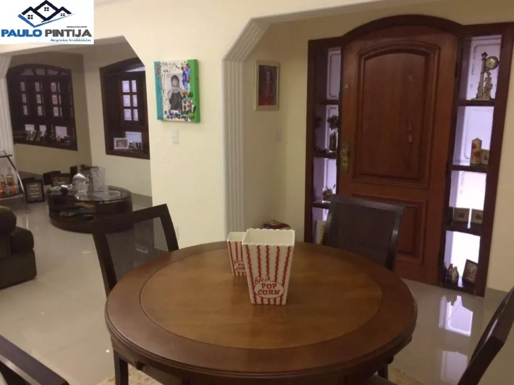 Casa à venda com 5 quartos, 608m² - Foto 4