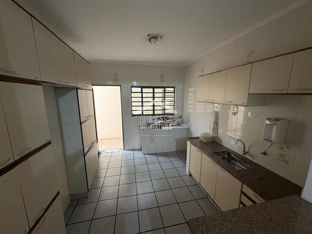 Casa, 3 quartos, 199 m² - Foto 2