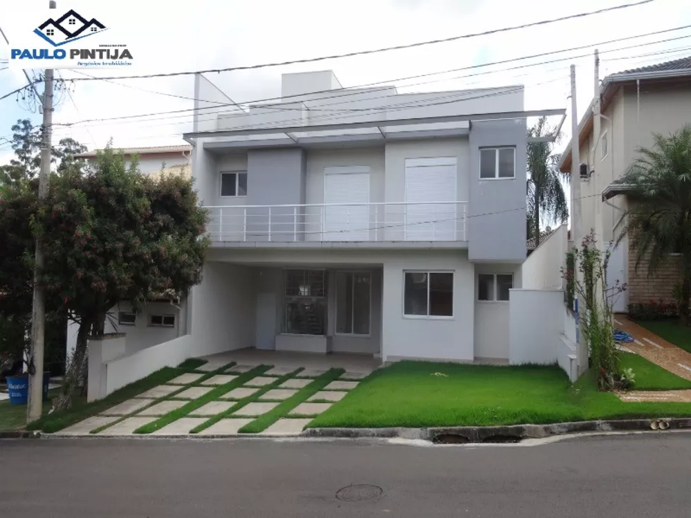 Casa à venda com 3 quartos, 326m² - Foto 1