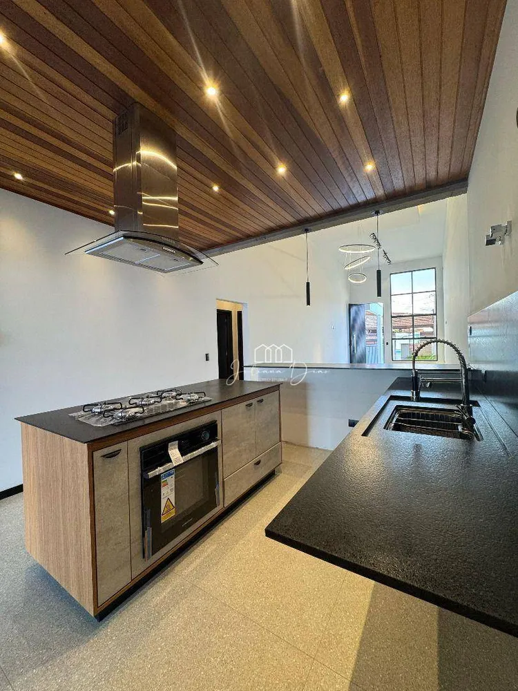 Casa, 3 quartos, 200 m² - Foto 1