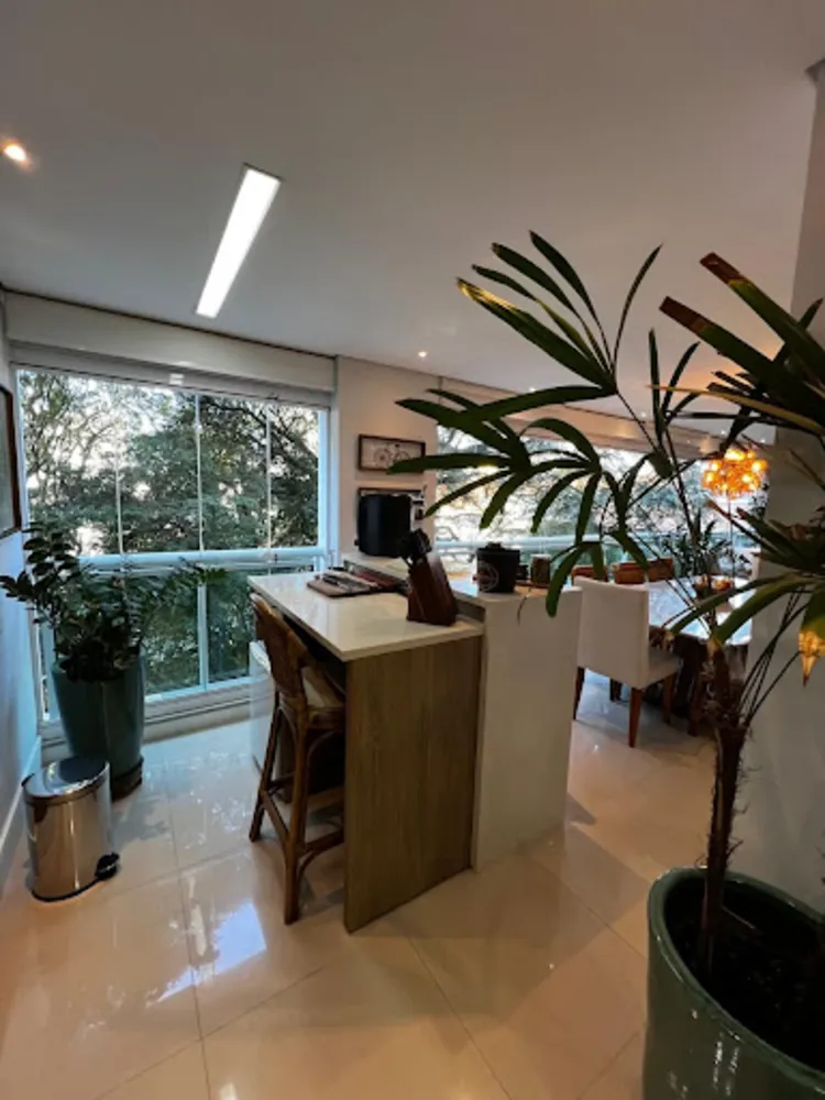 Apartamento, 3 quartos, 168 m² - Foto 2