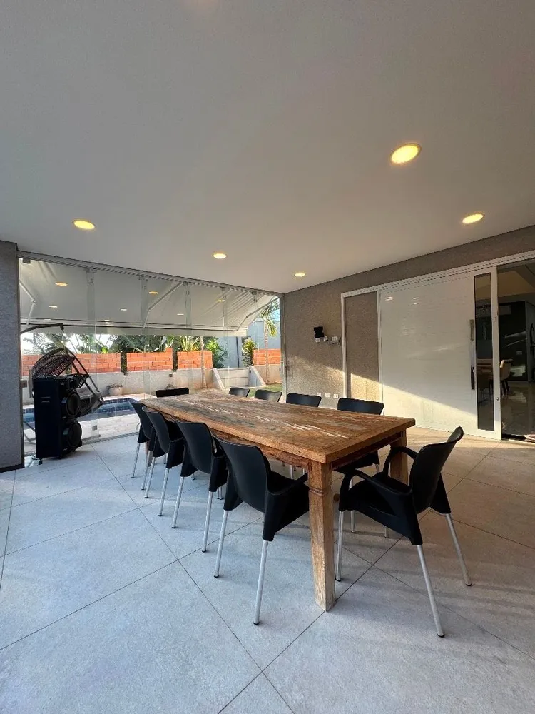 Sobrado, 3 quartos, 275 m² - Foto 1