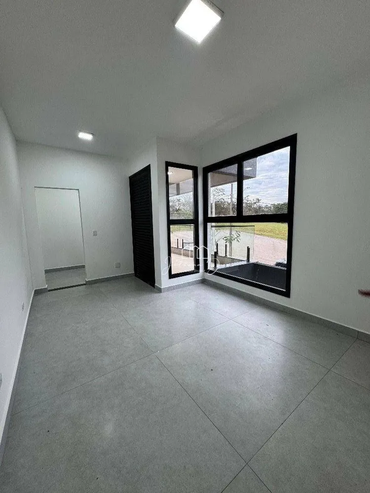 Sobrado, 4 quartos, 305 m² - Foto 1