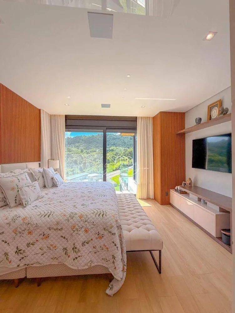 Sobrado, 4 quartos, 440 m² - Foto 2