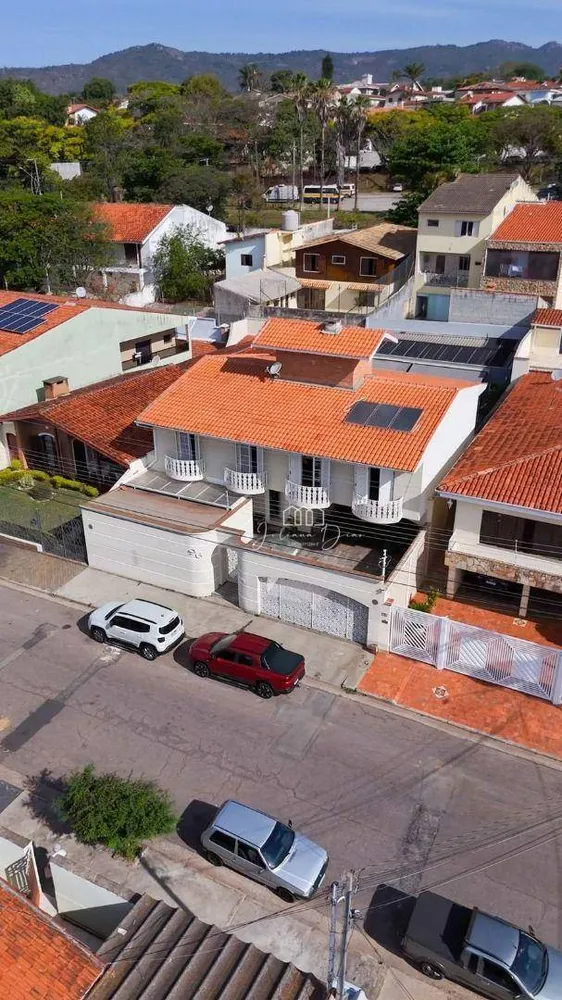 Sobrado, 4 quartos, 395 m² - Foto 1