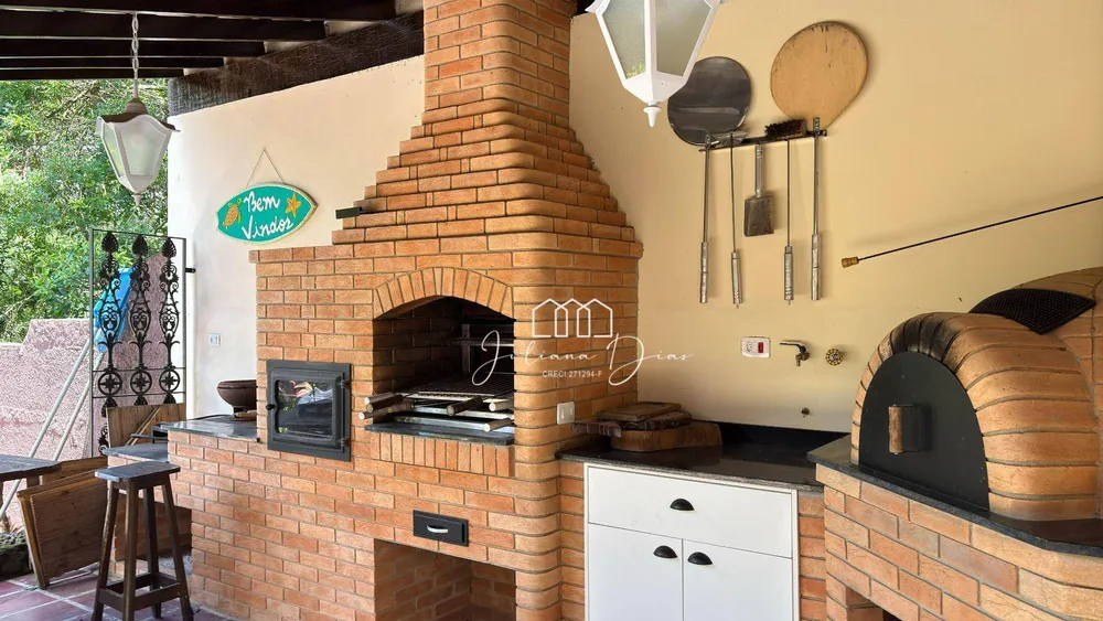Chácara, 3 quartos, 1550 m² - Foto 1