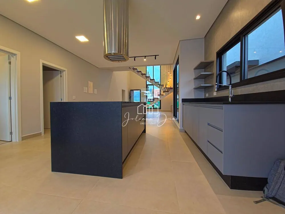 Sobrado, 4 quartos, 226 m² - Foto 1