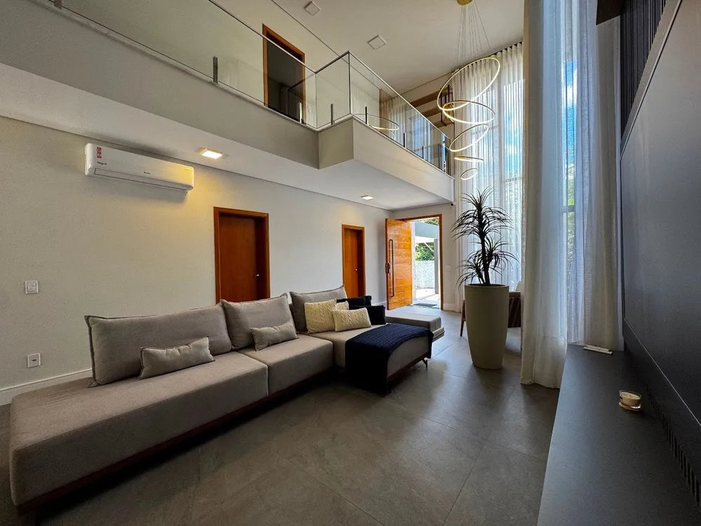 Sobrado, 4 quartos, 259 m² - Foto 1